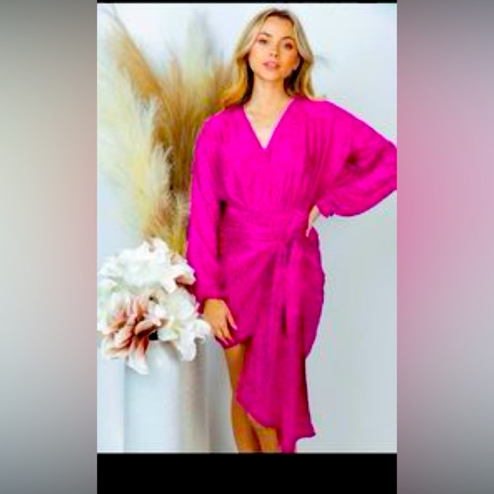 Woman’s size small white birch  hot pink dress